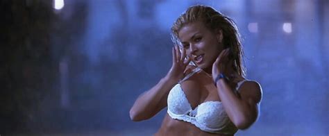 Carmen Electra Scary Movie Scene