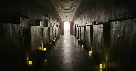 We Toured New York City's Catacombs By Candlelight, Here's What It Was Like