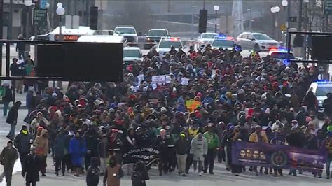 Hundreds carry on tradition with MLK Day Freedom March through Cincinnati