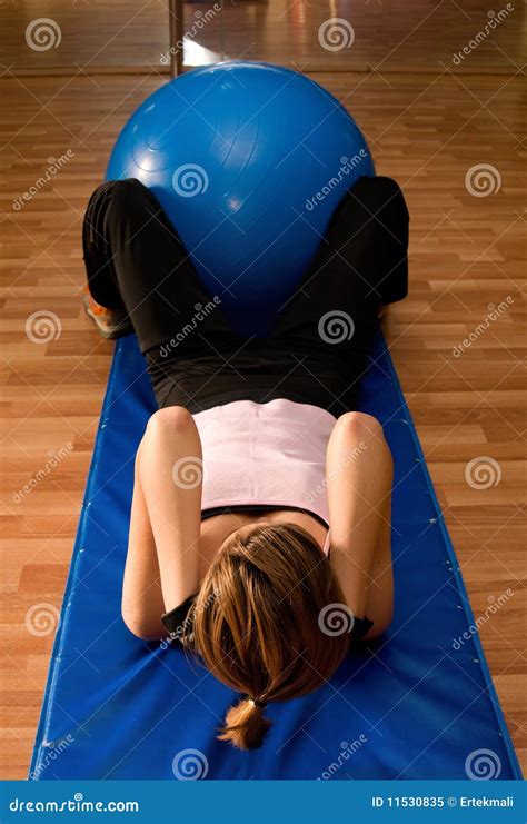 Crunches with a Pilates Ball Stock Image - Image of beautiful, muscle: 11530835