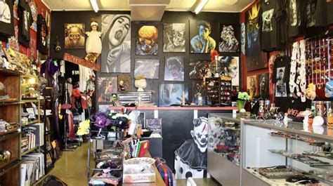 Stores in El Paso to shop for oddities, curiosities and unique clothes – The Prospector