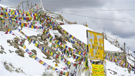 Khardung La Pass Ladakh | Mountain Passes in Ladakh | Best Time to Visit