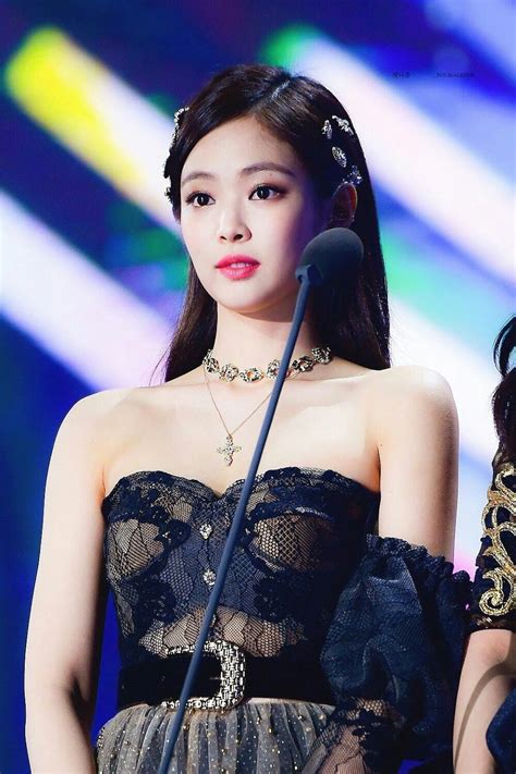 23 Of BLACKPINK Jennie's Prettiest And Most Alluring Makeup Looks - Koreaboo