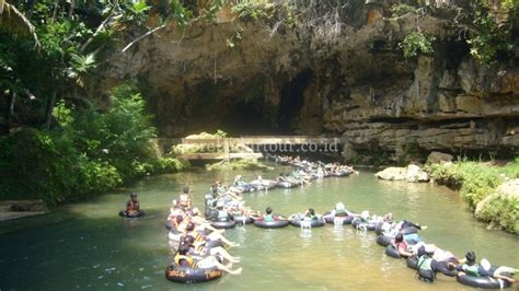 Menyusuri Gelapnya Goa Pindul | JOGJA TOUR