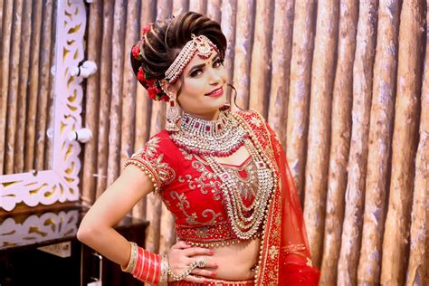 Airbrush MakeUp for Bride | Bridal Airbrush Makeup Package In Delhi