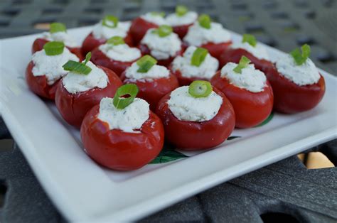 Recipe :: Goat Cheese Stuffed Peppadew Peppers - Stylish Spoon