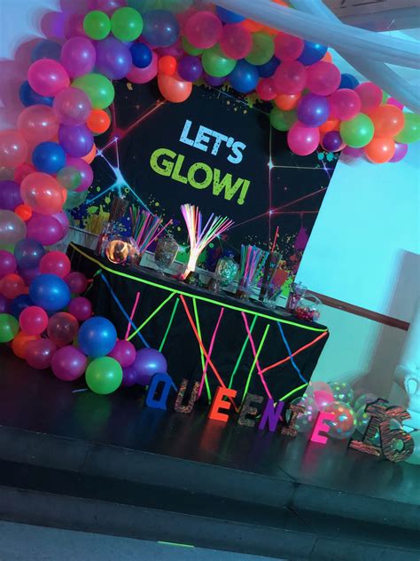 Pin by Samantha Crabtree on Jubilee 7th birthday | Neon party, Glow birthday party, Neon ...