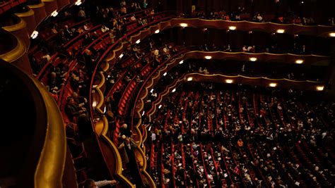 Metropolitan Opera House New York | Lincoln Center | Tickets, Tips & More