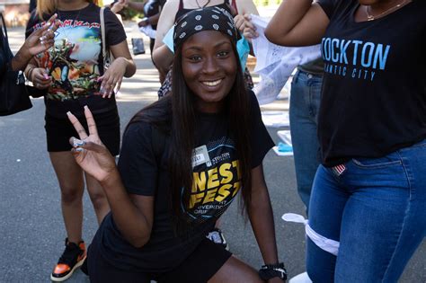 Stockton Hosts Overnight Bash for New Students - News | Stockton University