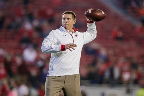 Q&A: Wisconsin defensive coordinator Jim Leonhard on his past, future ...