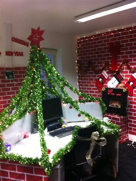 Christmas work desk/ pod decorations - under the Christmas tree ...