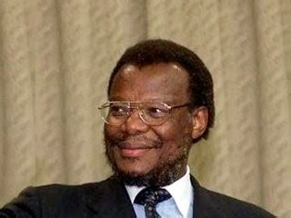 Mangosuthu Buthelezi biography, birth date, birth place and pictures