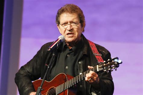 Mac Davis, country music star and hit Elvis songwriter, has died