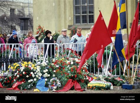 Olof palme funeral hi-res stock photography and images - Alamy