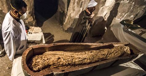 3,000-Year-Old Mummy Revealed As Egyptian Officials Open Sarcophagus | HuffPost