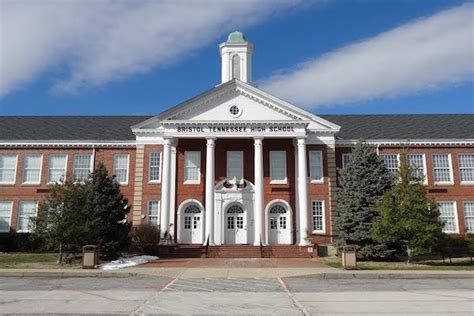 The 10 Scariest Haunted High Schools in America... - Equinox Paranormal