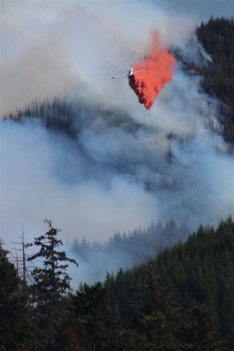 Air attack on southern Oregon wildfire -- 2015 | The Cable C… | Flickr