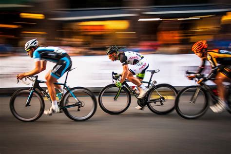 Surviving a cycling road race: 10 great mental hacks