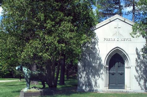 Crypt at Holy Sepulchre Cemetery withTiger Statue | Flickr - Photo Sharing!