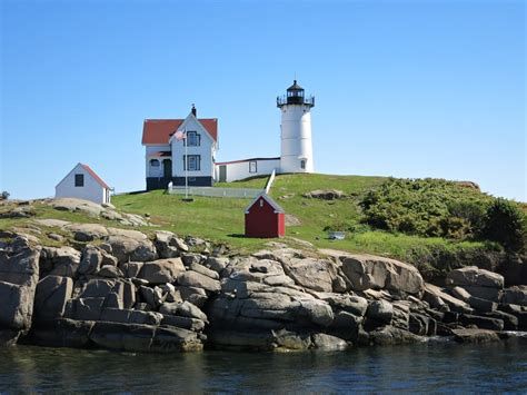 York Beach, Maine | Skee-Ball, Goldenrod Kisses, and the Most Photographed Lighthouse in New England