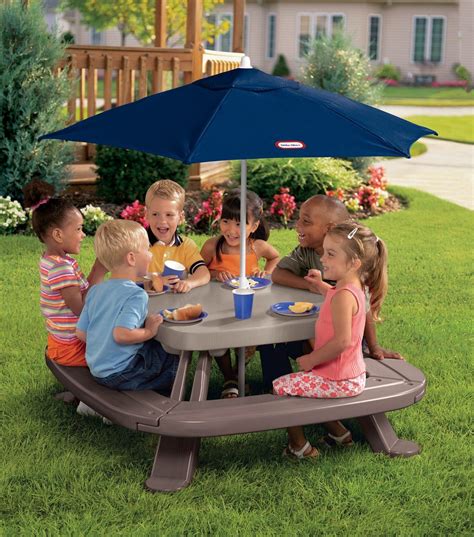 Little Tikes Fold 'n Store Picnic Table with Market Umbrella - A place for kids to sit ...