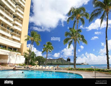 Sheraton Hotel on Waikiki Beach Honolulu Hawaii Stock Photo - Alamy