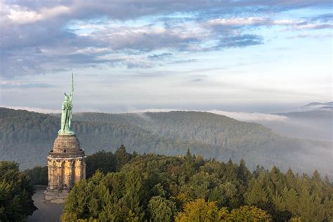 Monument of Arminius ("Hermannsdenkmal") above the Teutoburg Forest ...