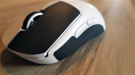 Test Logitech G Pro X Superlight : l’insoutenable légèreté