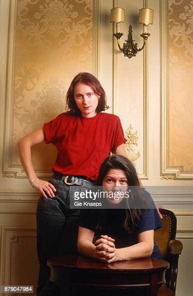 The Breeders, Kim Deal, Josephine Wiggs, portrait, Astoria Hotel ...