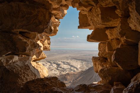 Swords from Bar Kochba Revolt Discovered in Judean Desert | Judaica ...