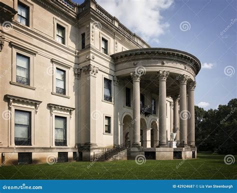 Vanderbilt Mansion Gardens Royalty-Free Stock Photo | CartoonDealer.com #5582559