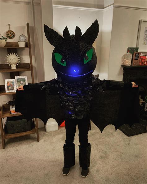 Homemade Toothless Costume - How to make guide. : r/httyd