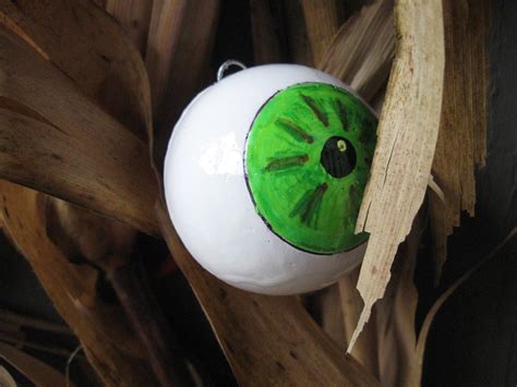 Craft Klatch ®: Halloween Eyeball Ornament Craft