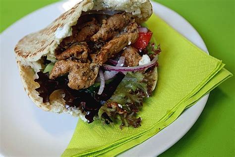 Doner Kebab Sauce with Yogurt, Mayonnaise and Garlic