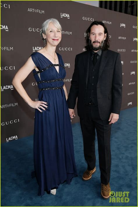 Keanu Reeves Makes Red Carpet Debut With Girlfriend Alexandra Grant ...