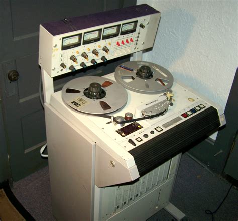 Reel to Reel Tape Recorder - www.remix-numerisation.fr - Rendez vos ...