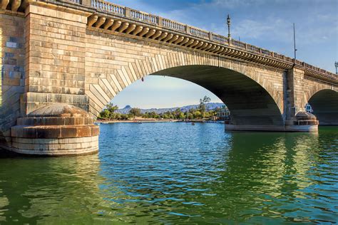 London Bridge Across Lake Havasu Canal Photograph by Fred Larson