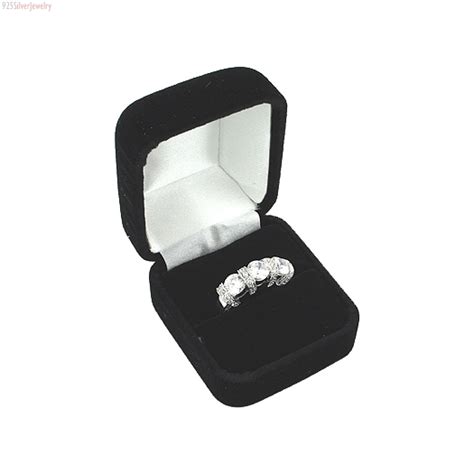 Classic Velvet Style - - Black Velvet Ring Box