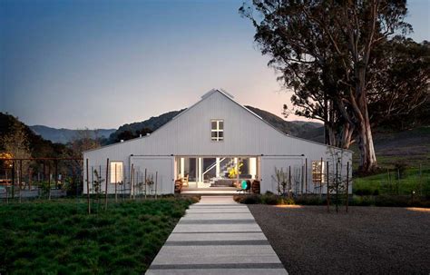 Residential Design Inspiration: Modern Barns - Studio MM Architect