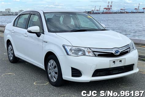 2014 Toyota Corolla Axio Hybrid White for sale | Stock No. 96187 | Japanese Used Cars Exporter