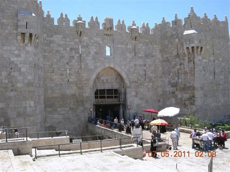 Servant's Heart-all posts copyrighted: The Damascus Gate, Jerusalem