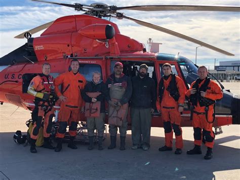 Coast Guard rescues 3 boaters after skiff runs aground off N.J. (VIDEO ...