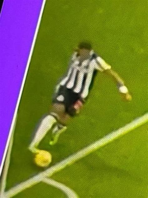 New angle of Newcastle goal emerges and Arsenal fans are furious ...