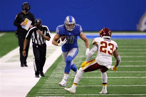 TJ Hockenson Fantasy football start/sit advice: What to do with the Lions TE in Week 11 ...