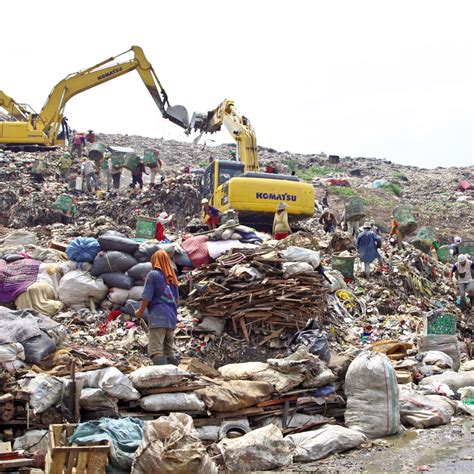 The School on a Landfill: Yayasan Dinamika Indonesia at Bantar Gebang - Indonesia Expat