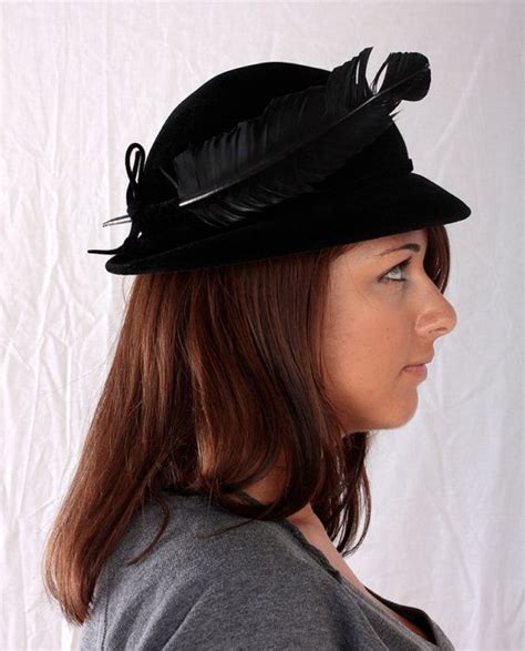 Vintage Black Cavalier Hat with Feather by Fleaosophy on Etsy, $25.00 | Vintage black, Etsy ...