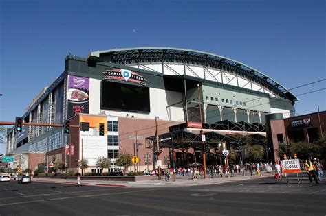 CBRE Tapped for Appraisal of Diamondbacks’ Chase Field