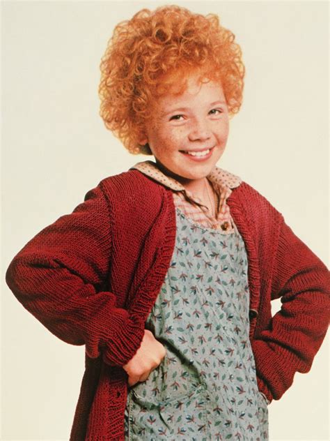 Aileen Quinn portrait as Annie 1982 | Orphan annie costume, Annie ...