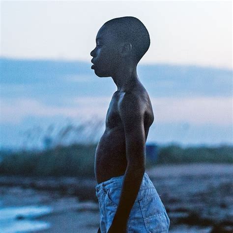 The Wonderful Moonlight Is a Moody, Gentle Story of Identity in 3 Acts