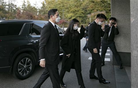 Two 'manageable tasks' facing Samsung leader Lee Jae-yong - The Korea Times